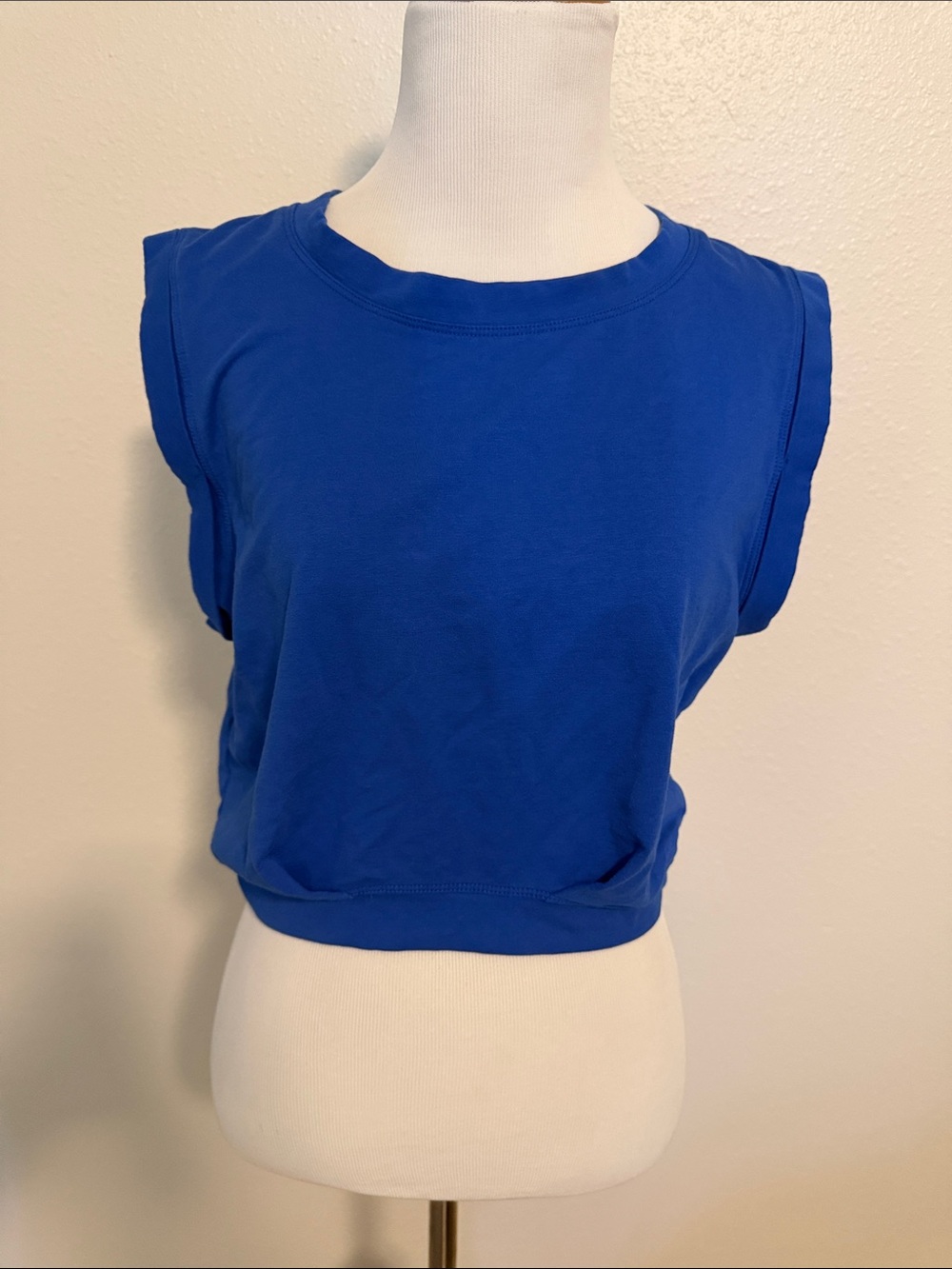 Cropped Sleeveless Tank Top - Blue